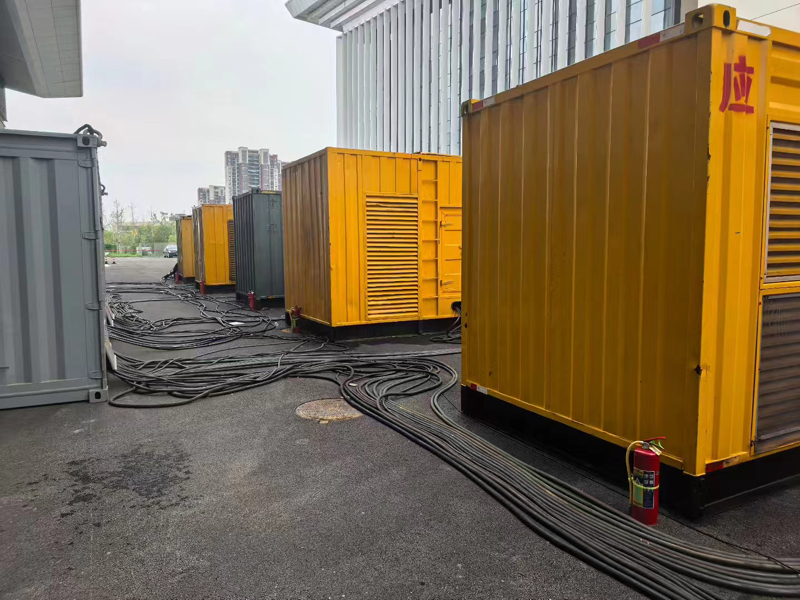 人民路街道不同季节柴油发电机组保养有哪些注意事项？