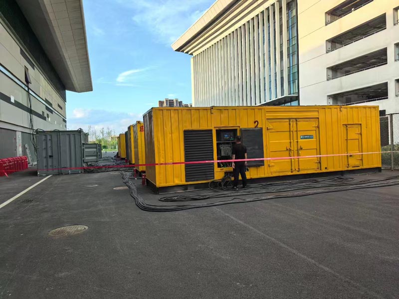 人民路街道柴油发电机冬季保养注意事项？